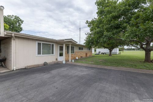 4317 State Highway 173 N, Bandera, TX, 78003-5033 | Card Image