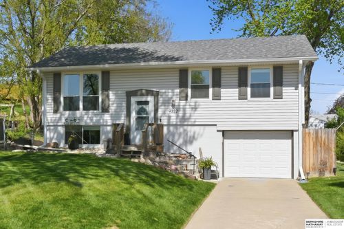 9332 Redman Circle, Omaha, NE, 68134 | Card Image