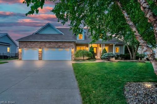 3223 Evelynton Pl E, Stow, OH, 44224-5923 | Card Image