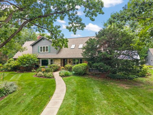 27W118 Cove Ln, Warrenville, IL, 60555-3162 | Card Image