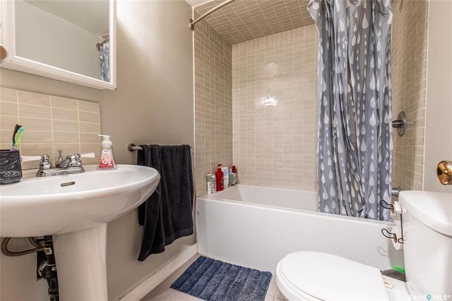 1116 1 St Ave Nw, House other with 6 bedrooms, 3 bathrooms and 2 parking in Moose Jaw SK | Image 49