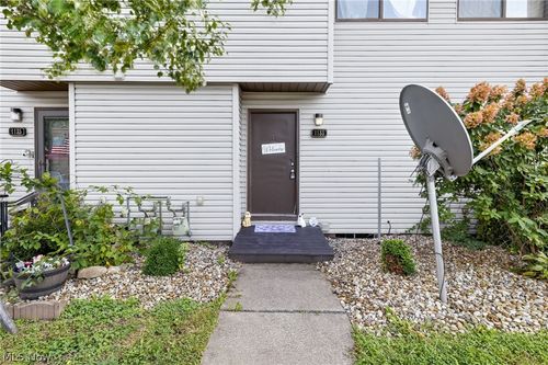 1133 Townsview Pl, Wooster, OH, 44691-4179 | Card Image