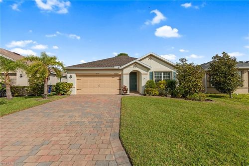 10528 Canal Brook Ln, LEHIGH ACRES, FL, 33936-6670 | Card Image