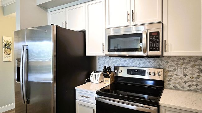APT-521 - 630 S Sapodilla Ave, Condo with 2 bedrooms, 2 bathrooms and null parking in West Palm Beach FL | Image 9
