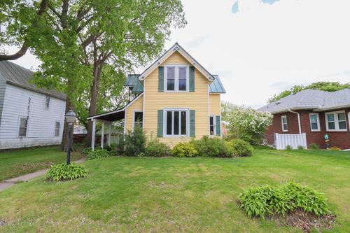 1608 West Avenue S, La Crosse, WI, 54601 | Card Image