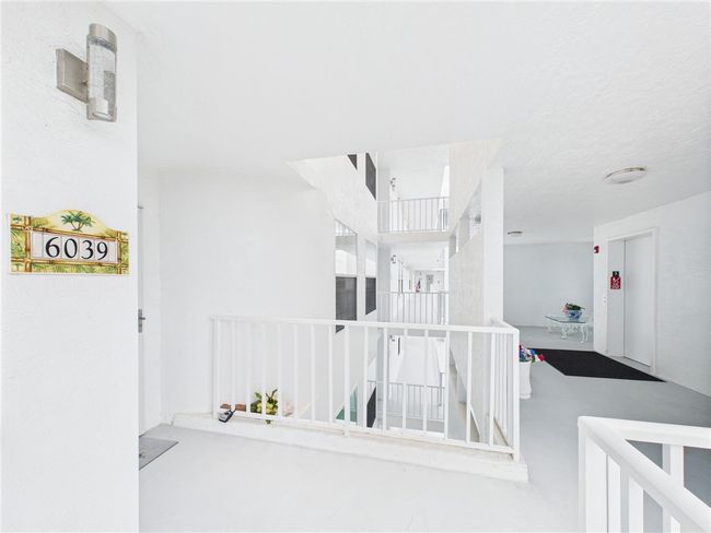 6039 - 6039 River Run Dr, House attached with 2 bedrooms, 2 bathrooms and null parking in Sebastian FL | Image 25