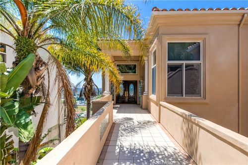 12296 Circula Panorama, Santa Ana, CA, 92705-6332 | Card Image