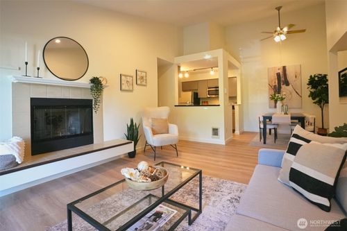 unit-aa303-12303 Harbour Pointe Blvd, Mukilteo, WA, 98275-5219 | Card Image