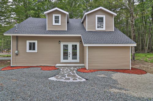 1080 Westside Dr, Newfoundland, PA, 18445-7741 | Card Image