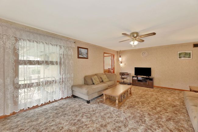 1901 Ohio St, House other with 2 bedrooms, 3 bathrooms and null parking in Augusta KS | Image 6
