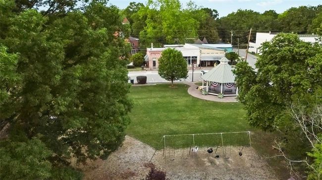 262 E Main St, House other with 3 bedrooms, 2 bathrooms and 3 parking in Rutledge GA | Image 31
