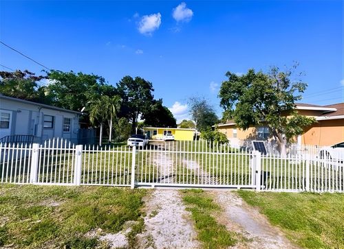 5605 Polk St, Hollywood, FL, 33021-6329 | Card Image