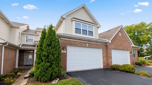 8424 Dawn Ln, Darien, IL, 60561-5538 | Card Image