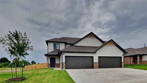 12501 Florence Ln, Yukon, OK, 73099-9545 | Card Image