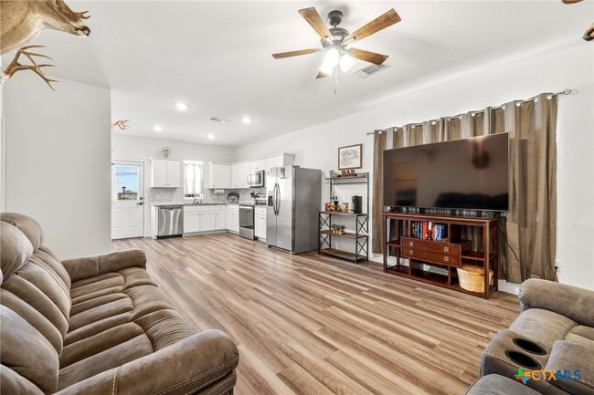 221 Comancheros Rd, House other with 3 bedrooms, 2 bathrooms and null parking in Jarrell TX | Image 8