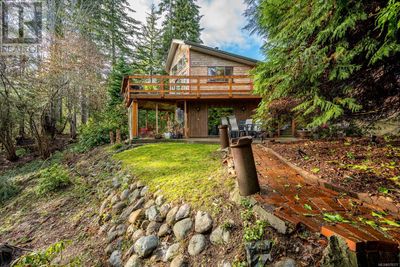 7476 Yake Rd, House other with 3 bedrooms, 3 bathrooms and 4 parking in Fanny Bay BC | Image 2