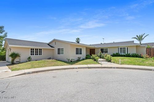 115 Kanan Rd, Oak Park, CA, 91377-1106 | Card Image