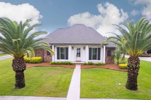 359 Tigerlily Dr, Houma, LA, 70360-7387 | Card Image