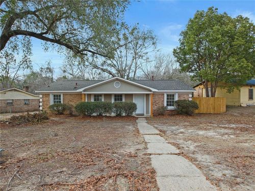 526 Woodlore Dr, Chickasaw, AL, 36611-1622 | Card Image