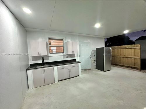 back-1211 W 34th St, Hialeah, FL, 33012-4809 | Card Image