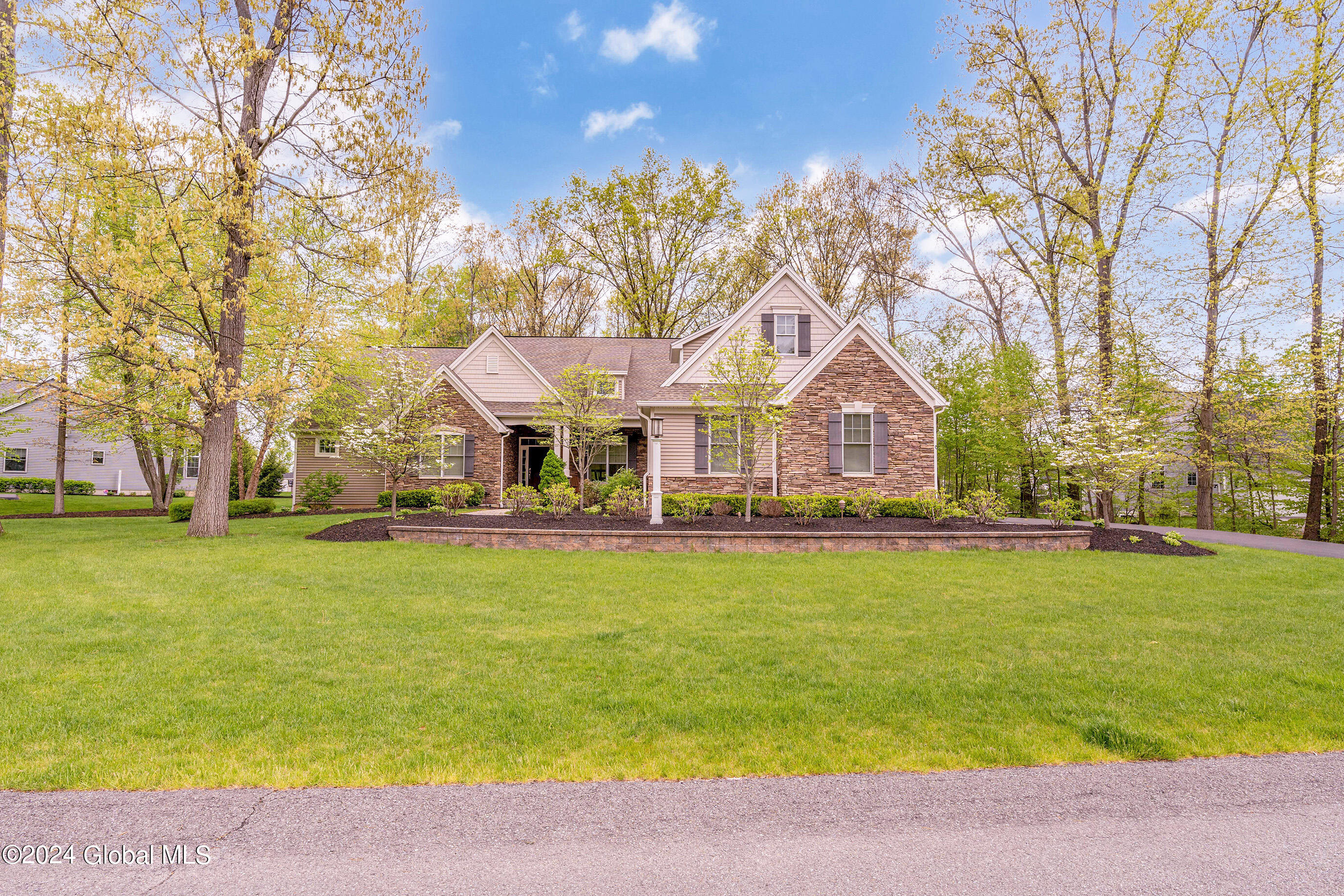 Bridlewood Loop, Rexford, NY 12148