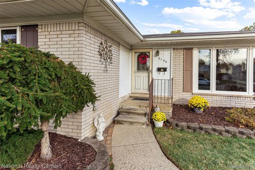 6104 Ardmore Park St, Dearborn Heights, MI, 48127-3928 | Card Image
