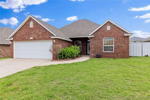 1705 Lisa Lane, Ardmore, OK, 73401 | Card Image