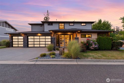 4620 Seahurst Ave, Everett, WA, 98203-1714 | Card Image