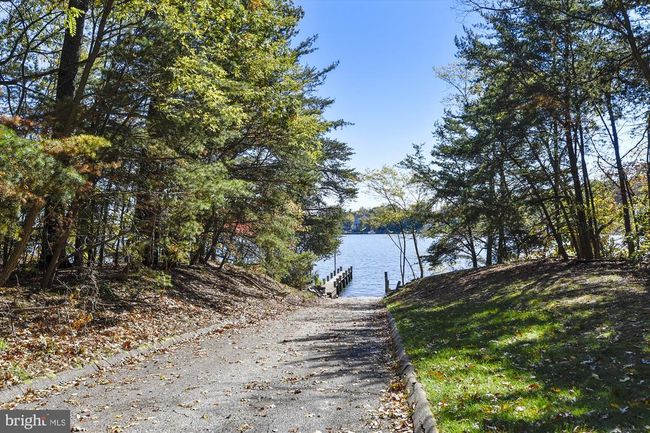 1260 Swanhill Ct, Townhouse with 3 bedrooms, 3 bathrooms and null parking in CHESTNUT HILL COVE MD | Image 36