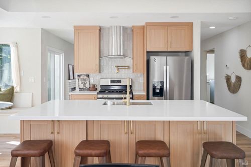 5050 Lakeview Cir, Fairfield, CA, 94534-7400 | Card Image