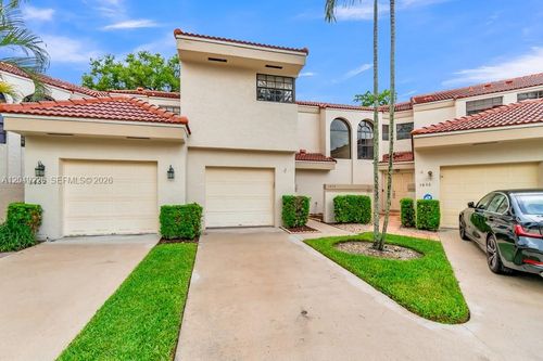 3454 Laurel Oaks Ln, Hollywood, FL, 33021-8441 | Card Image