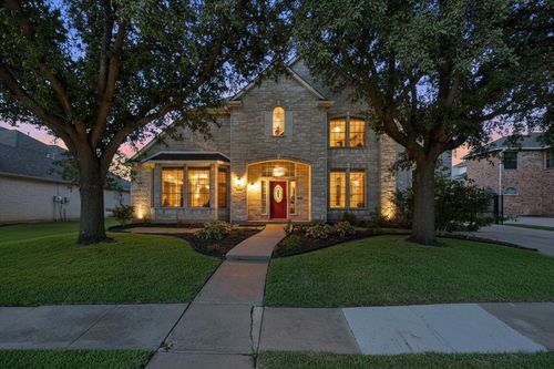 1817 Meadow Ridge Dr, Flower Mound, TX, 75028-8355 | Card Image