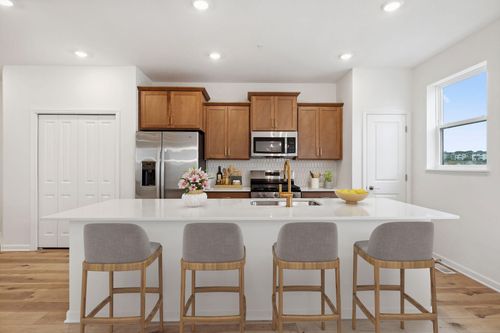 10295 Birchwood Cir, Victoria, MN, 55318-7454 | Card Image
