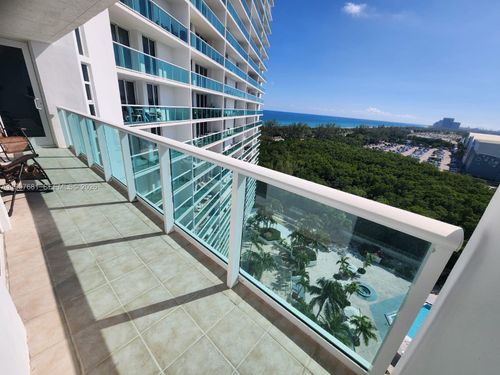 apt-1222-100 Bayview Dr, Sunny Isles Beach, FL, 33160-4758 | Card Image