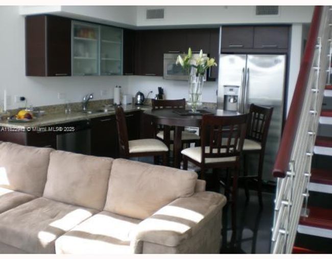 APT-1305 - 41 Se 5 Th St, Condo with 1 bedrooms, 2 bathrooms and null parking in Miami FL | Image 4