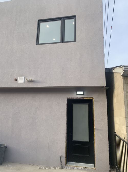 rear-second-98 Millicent St, Toronto, ON, M6H1W4 | Card Image