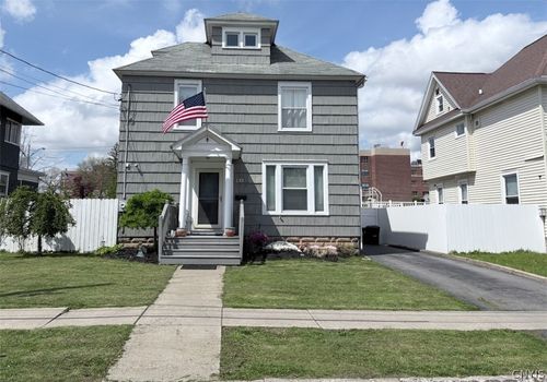 133 Curtis Pl, Auburn, NY, 13021-1916 | Card Image