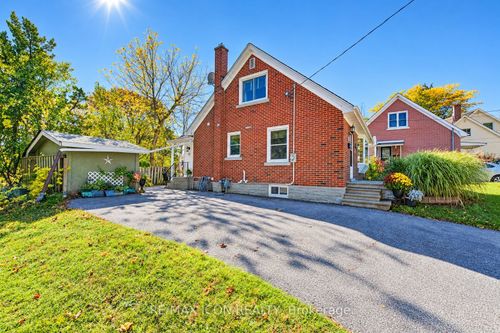35 Pleasant Ave, Kitchener, ON, N2M4A3 | Card Image