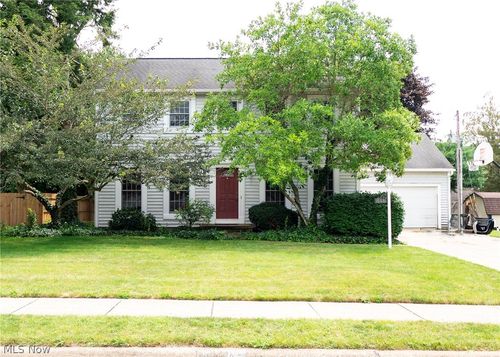 241 Kent Circle Ne, New Philadelphia, OH, 44663 | Card Image