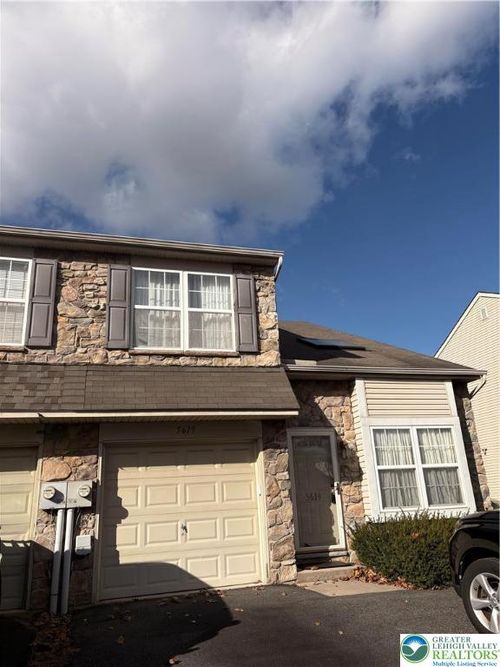 5619 Stonecroft Ln, Allentown, PA, 18106-9178 | Card Image