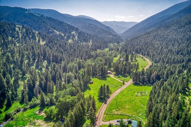 14470 Cottonwood Canyon Rd, House other with 2 bedrooms, 1 bathrooms and null parking in Bozeman MT | Image 30