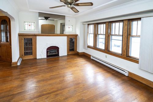 160 N 68th Street, Milwaukee, WI, 53213 | Card Image