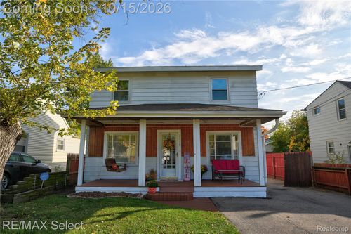 2138 E Schumacher Ave, Burton, MI, 48529-2436 | Card Image