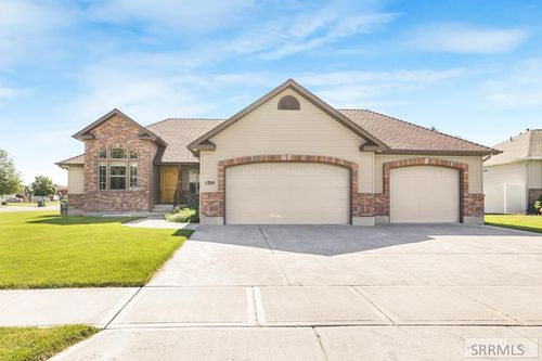 1700 Shady Pine Dr, Idaho Falls, ID, 83404-8355 | Card Image