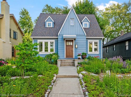 307 Kayser Ave, Royal Oak, MI, 48067-2867 | Card Image