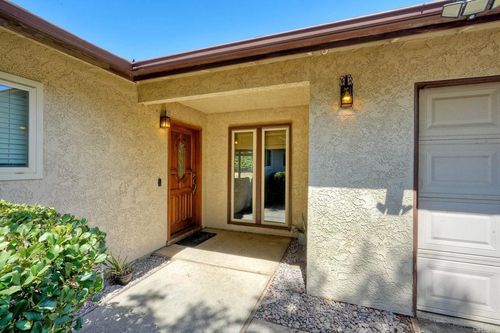 935 Tanya Ln, Fallbrook, CA, 92028-1651 | Card Image