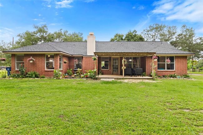 9528 Gates Loop, House other with 3 bedrooms, 2 bathrooms and null parking in Manvel TX | Image 15