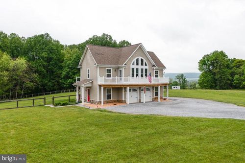 14607 Summit View Ln, Hillsboro, VA, 20132-5242 | Card Image