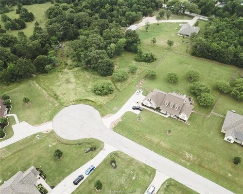 7864 Venado Ct, Bryan, TX, 77808-1439 | Card Image