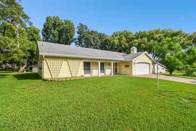 12707 Castleberry Court, House other with 3 bedrooms, 2 bathrooms and null parking in Hudson FL | Image 2